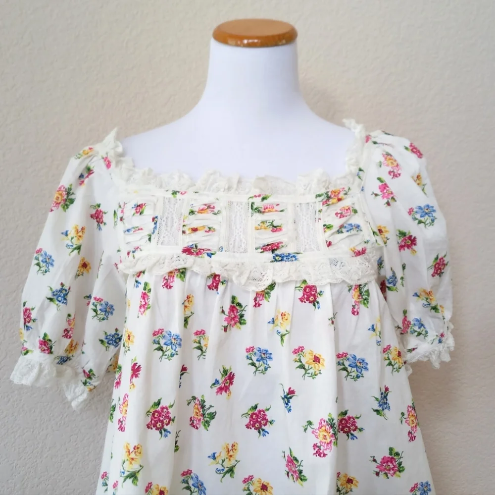 Doen Floral Blouse with Puff Sleeves - Picture 5 of 13